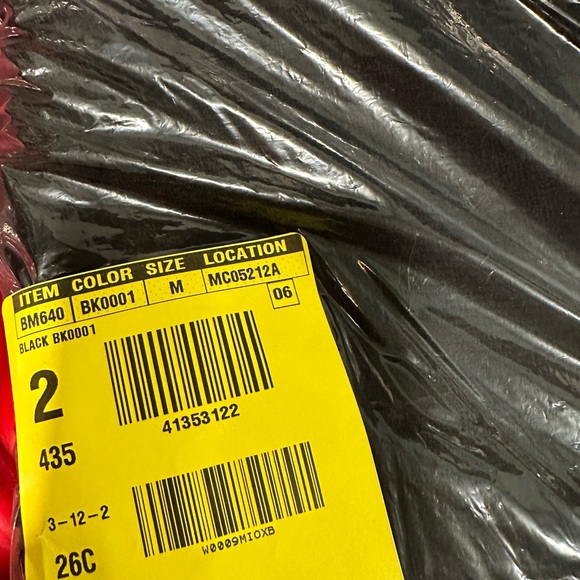 J Crew Cashmere shrunken V-neck sweater NWT - Picture 4 of 4